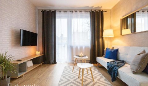 ZAMKOWA 6  /  Ul. Zamkowa 6/10